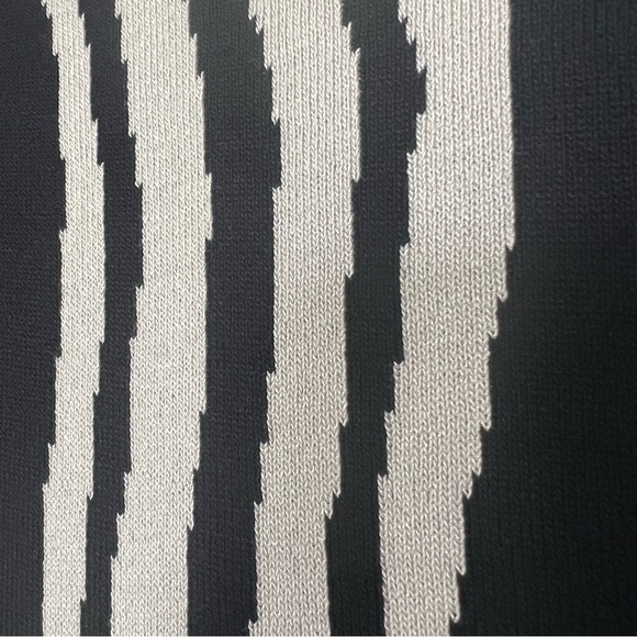 Commense Leisure Zebrataur Long Sleeve Maxi Dress Size S Small NWT - Picture 7 of 12